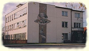 Tr�be�sk� kni�nica v Topo��anoch